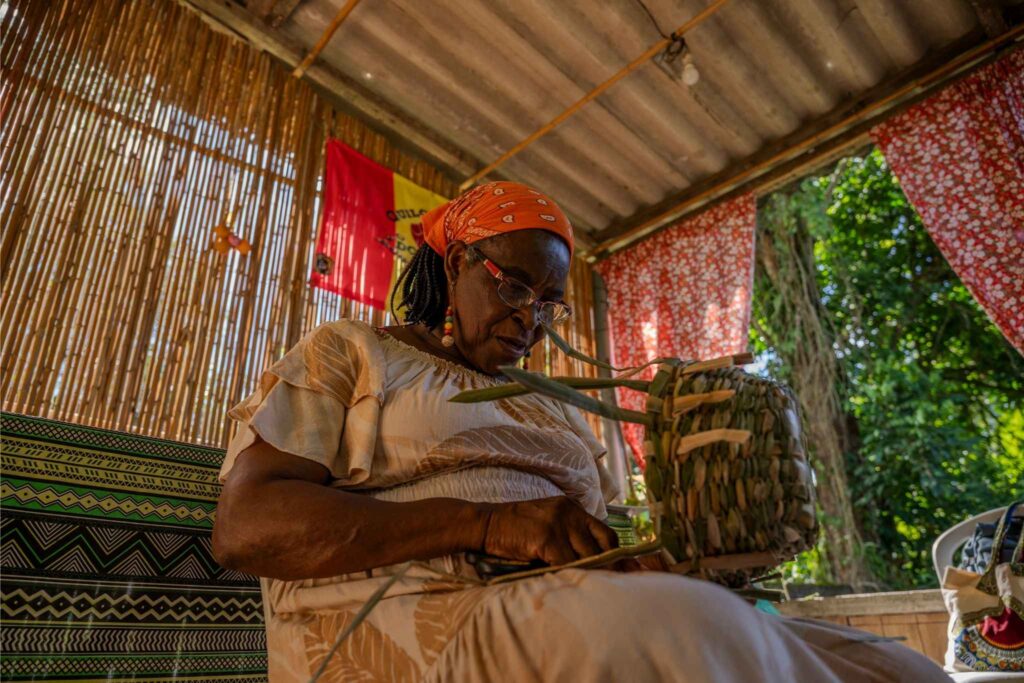 Dona Almirena, Griô do Quilombo do Feital.